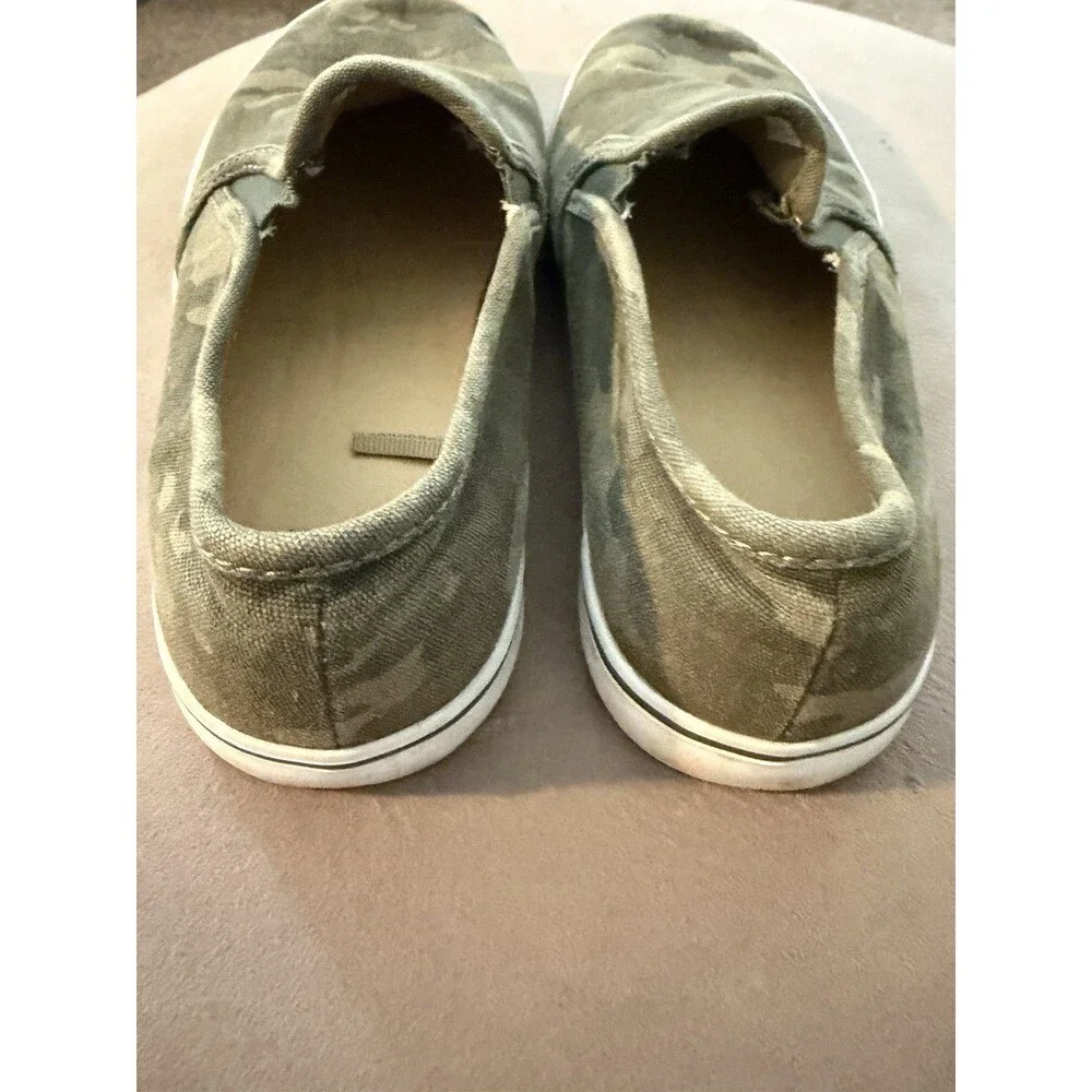 Janie and Jack Green/Beige Camo Canvas Slip-On Low Top Sneakers Rubber Sole
